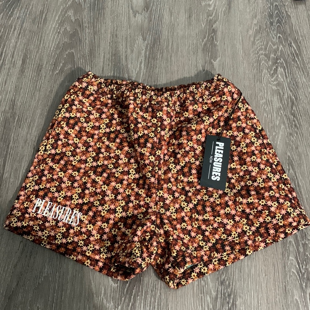 Pleasures small woven shorts